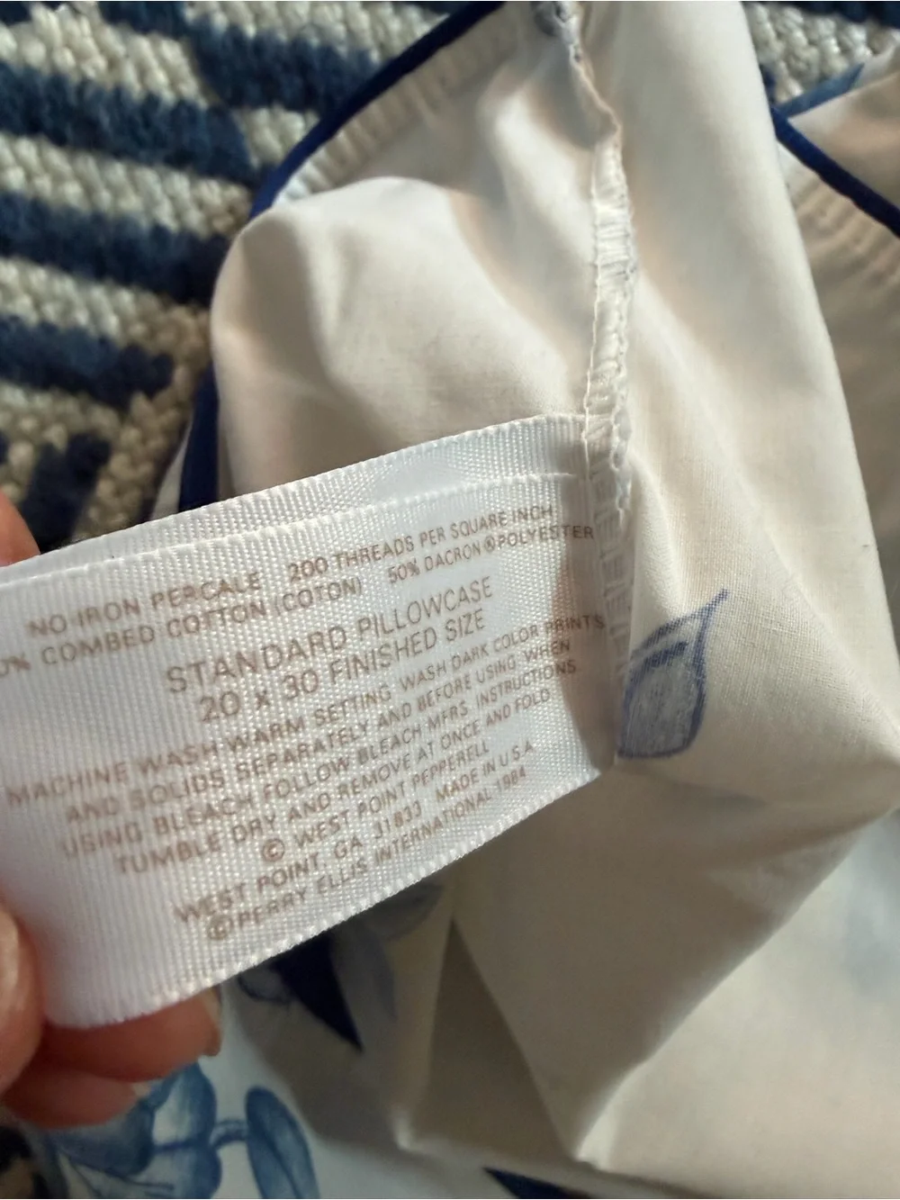 N/A set pillow
